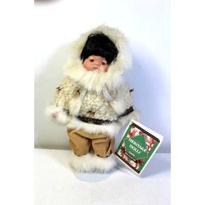 HERITAGE DOLLS INDIAN ARTS AND CRAFTS 10" Eskimo Girl Doll